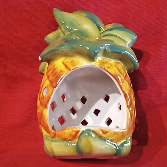 Tea Light Candle Lamp. PINEAPPLE Ceramic Holder. By Island Heritage 2007. - Picture 8 of 14